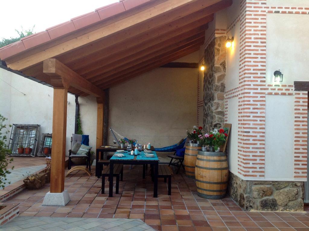 Casa Rural Hazanas Adanero Exterior foto