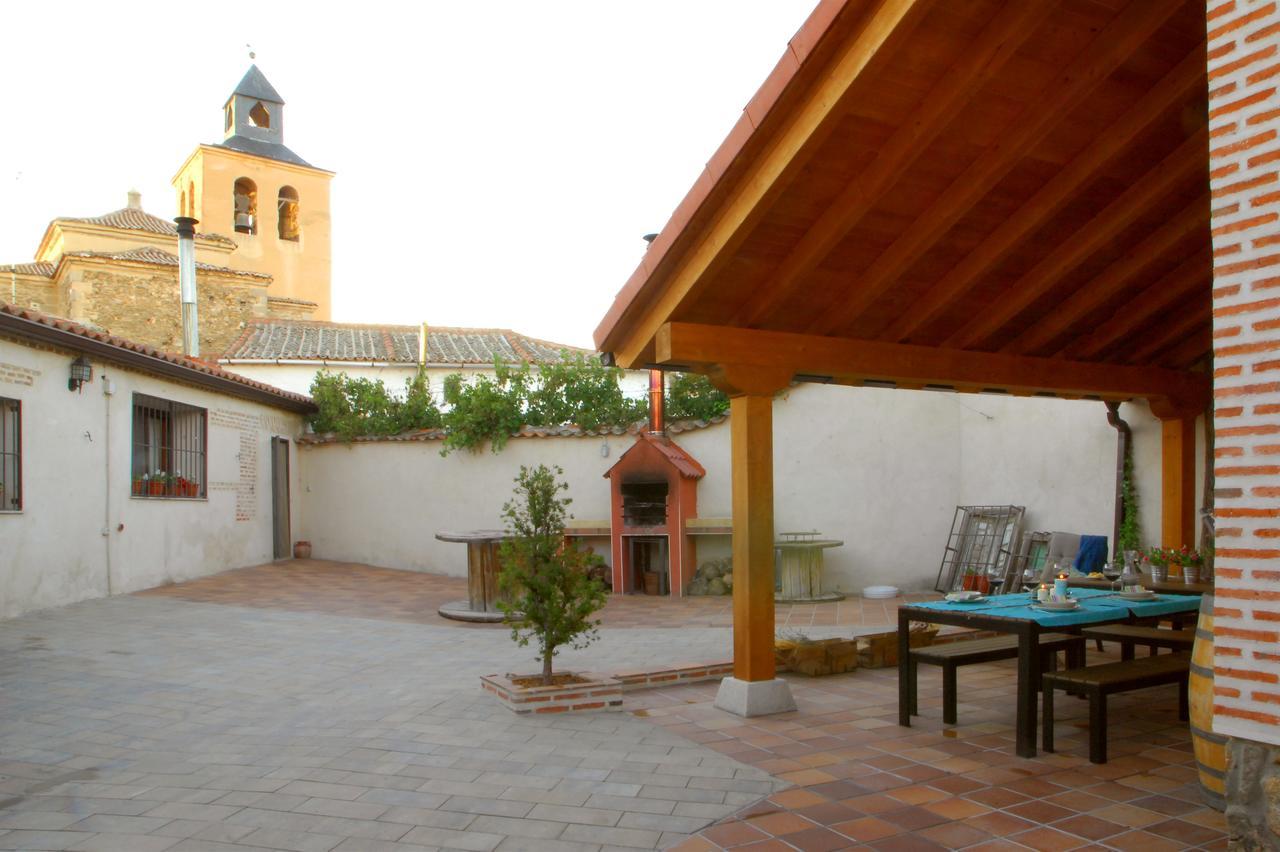 Casa Rural Hazanas Adanero Exterior foto